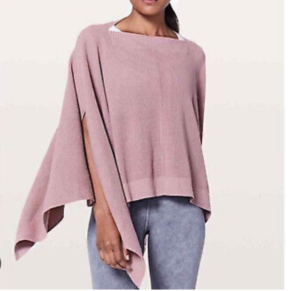 Lululemon Forward Flow Cape
Antoinette / Soft Ivory One Size